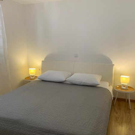 Apartments Kristina Hvar Town Exterior photo